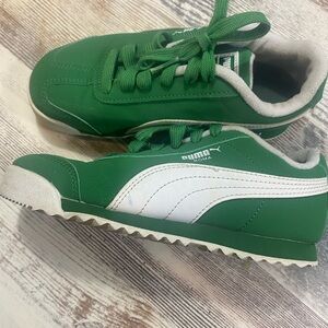 PUMA Roma Verdant Green White Size US 1 Boys Shoes